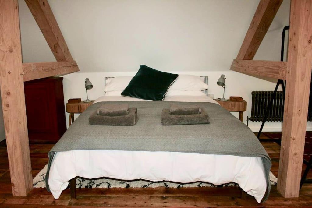 The Post Barn, Beautiful Barn Conversion 10mins From Winchester Holiday home Sparsholt